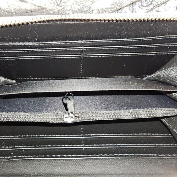 NWT Kendall & James Wallet - Picture 5 of 5